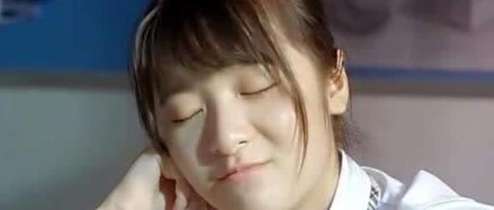 十年前《长江七号》中的三个“小伙子”, 如今竟都出落的亭亭玉立