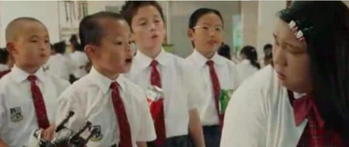 十年前《长江七号》中的三个“小伙子”, 如今竟都出落的亭亭玉立