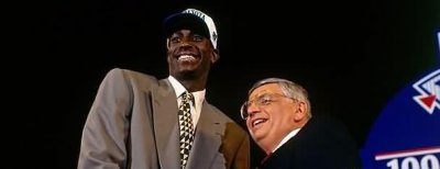 ​年轻人不懂系列，狼王加内特史上全能大中锋，NBA不一样的传奇