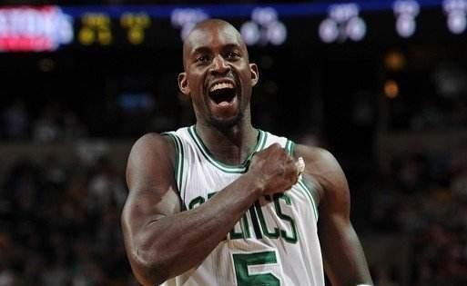 年轻人不懂系列，狼王加内特史上全能大中锋，NBA不一样的传奇