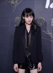 ​同为张翰前任，郑爽古力娜扎罕见同台，差距不是一般大