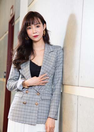 康茵茵被劝“当艺人下流”，仍坚持出道，每餐吃馒头苦撑