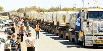 ​世界上最长的卡车，长度比火车还长