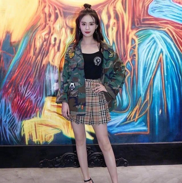 当《夏至未至》的颜未掀起刘海,这还是同一个人吗?