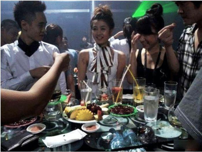 缅甸的“夜生活”,是富人们的天堂,也是女孩们的“地狱”