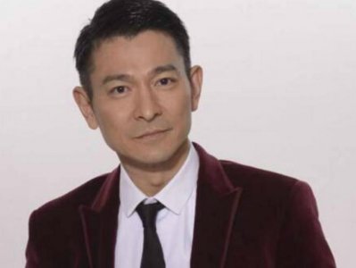 ​香港10大影帝排名，张家辉垫底，梁朝伟排第二，第一竟是他