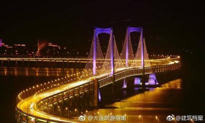 ​大连星海湾大桥全长6公里，主桥长820米，主桥主跨460米，边跨180米