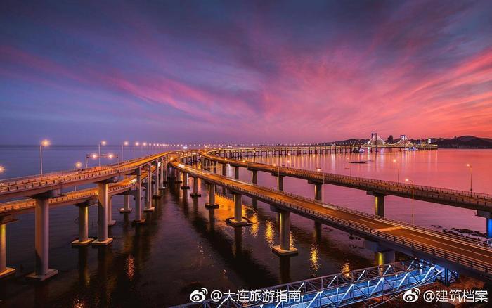 大连星海湾大桥全长6公里，主桥长820米，主桥主跨460米，边跨180米