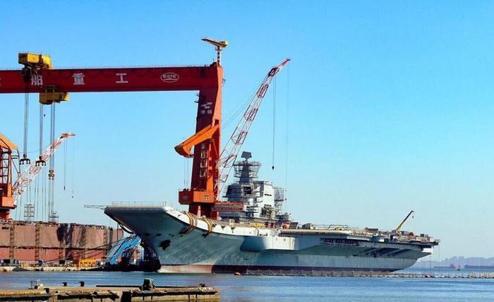 大连造船厂究竟隐藏了多大实力？不仅仅造航母这么简单，你别不信