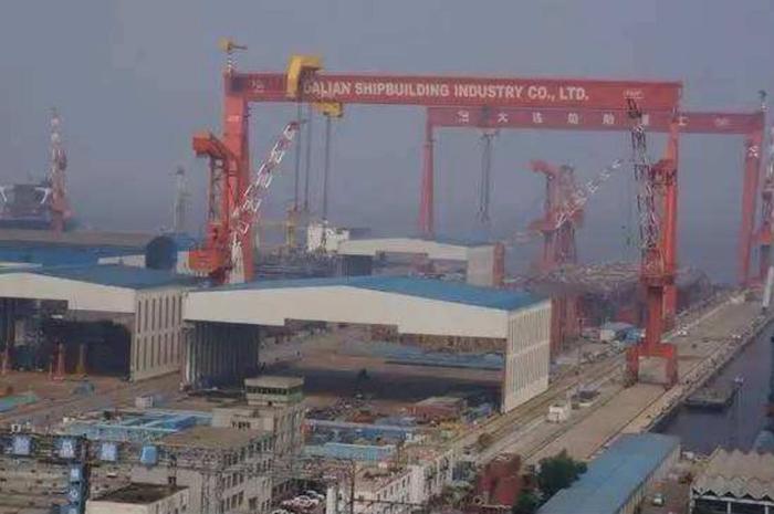 大连造船厂究竟隐藏了多大实力？不仅仅造航母这么简单，你别不信