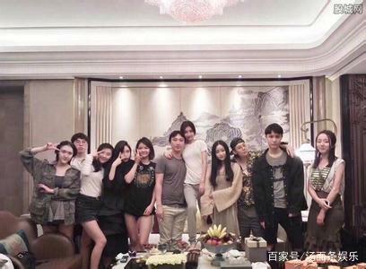 快乐大本营思聪前女友站C位颜值引关注 荧幕下真容禁得起检验吗