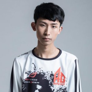 ​梦泪突然停播！一句话遮掩去向疑点重重，网友：20号有戏了！