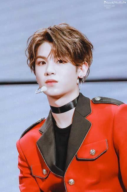 ninepercen家境差距太大？范丞丞星二代，黄明昊富二代，他却打工