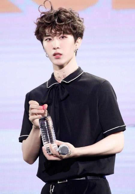 ninepercen家境差距太大？范丞丞星二代，黄明昊富二代，他却打工