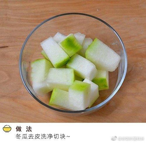 清热去火的虾仁冬瓜汤推荐，汤清味甜，十分爽口，赶紧马住