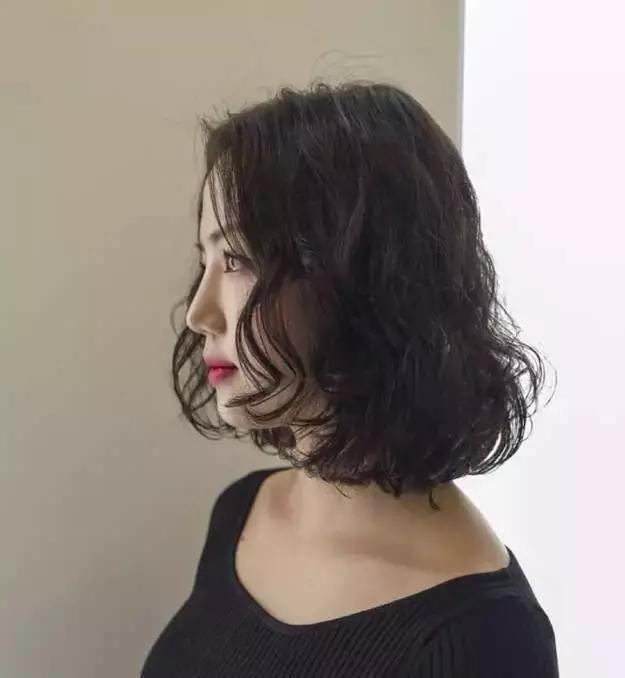 齐肩纹理烫，走在街上你就是焦点