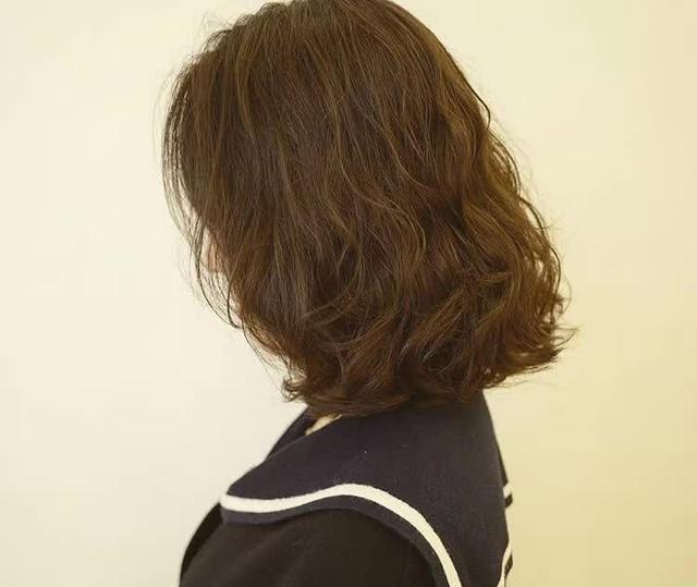 齐肩纹理烫，走在街上你就是焦点