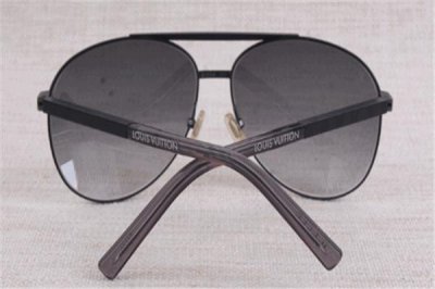 ​世界十大奢侈太阳镜：迪奥、古驰榜上有名