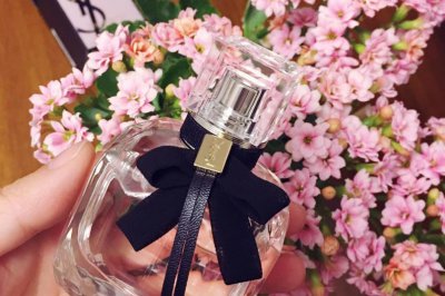 ​ysl反转巴黎香水适合年龄 恋爱中的少女