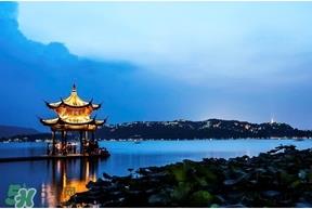 杭州春节穿什么衣服？过年春节去杭州穿什么？