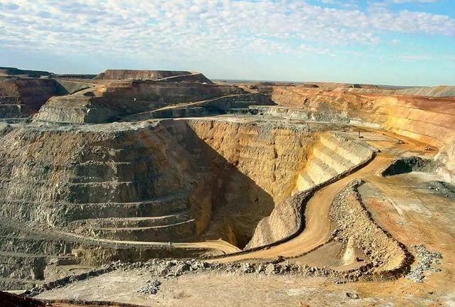 中国最强十大悍匪盘点,个个手段残忍,刘华强也只能当小弟(上)