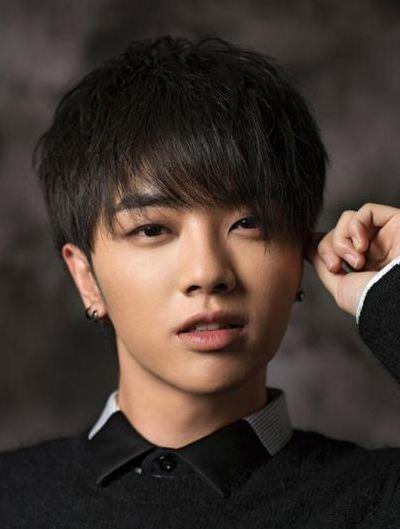 华晨宇个人资料介绍（华晨宇个人资料介绍爱晴）