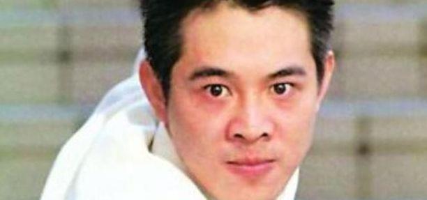 李连杰爷爷身份（李连杰爷爷身份惊人揭秘）