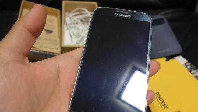 三星s4双卡双待（三星s4插卡）