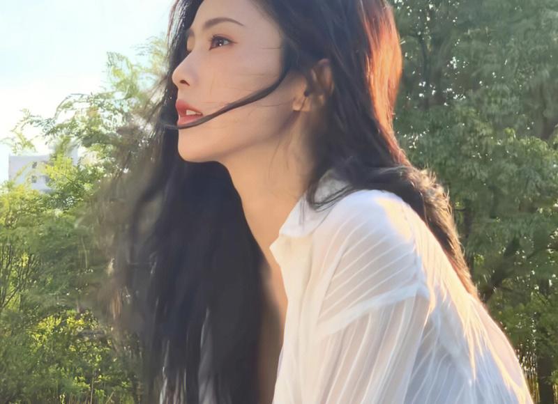 邓伦女朋友是谁(邓伦小号被扒两段恋情) 邓伦女朋友是谁(邓伦小号被扒两段恋情)