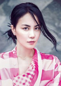 ​“天生富贵相”的6位女星，个个一脸福气，天生好命，真玄学