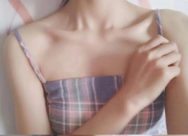 刘德华娶了几个老婆（真正影响刘德华一生的四个女人）