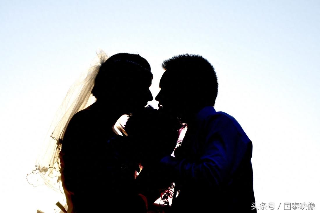 一组新人唯美人物剪影图亮瞎眼、浪漫的情侣在夕阳下温馨如画