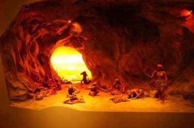 ​祖坟放什么东西后代犯小人祖坟有爷爷奶奶可以单点自己的父亲立碑吗？