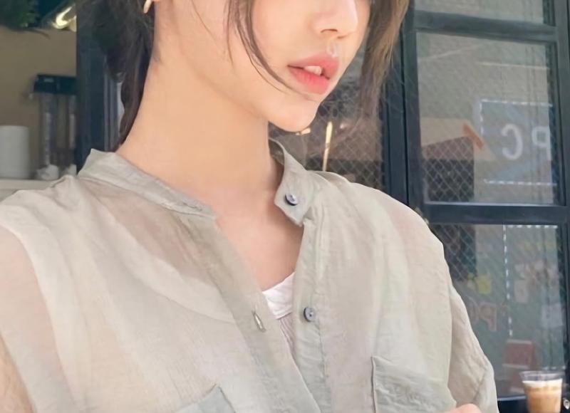 中年女人，深爱一个人的表现：四个字