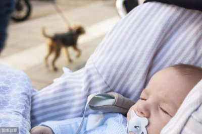 ​七姊妹中排三的娘亲，4岁给大舅当“小娘”，13岁挑起生活的重担