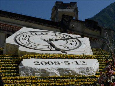 ​同为英雄结局大不同：王龙妻子出轨换药卖婚房，殷建行毁容获爱情