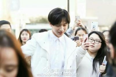 ​李宏毅北影艺考受关注，《变形计》主人公现状如何？