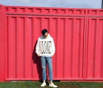 ​vlone卫衣多少钱 1500到4000左右的价格