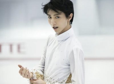 ​羽生结弦神秘的另一半，是典型的日系萌妹？