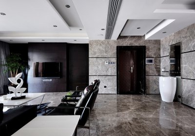 ​当初不听劝的，全屋铺了瓷砖，入住之后才发现问题太多，真后悔