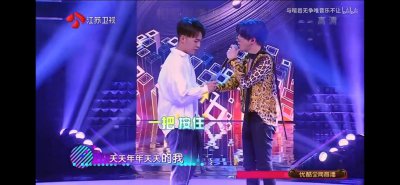 ​朱兴东被薛之谦一把按住话筒之后怎么样了