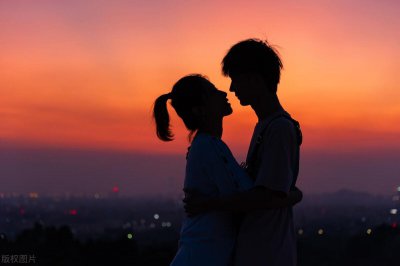 ​广东色贪女虎李启红：敛财2000万，钟情于年轻男子，不惜重金交往