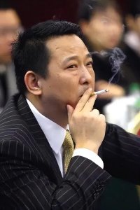 ​四川黑老大刘汉，一顿饭80万一夜输2个亿，手段残忍背负7条命债