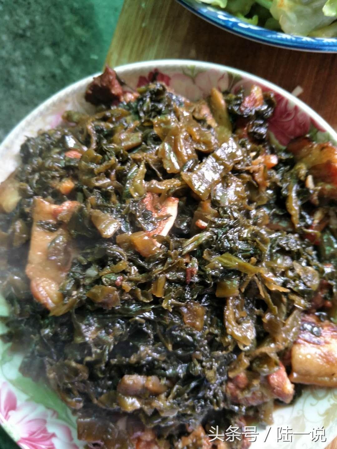 厦门城中村村民，给他5套商品房也不搬，自己种菜养鸡租房很惬意