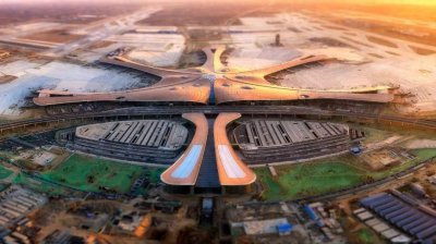 ​世界上最大机场，耗资800亿建成，北京大兴机场堪比外星基地