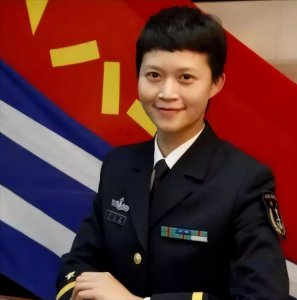 ​韦慧晓：放弃华为百万年薪，34岁高龄入伍，成我国第一位女副舰长