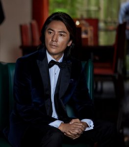 ​14位光头明星有头发时的模样，郭冬临判若两人，杜玉明也很帅