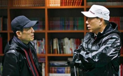 ​张艺谋的老板兄弟张伟平：从药剂师到金牌制作人的逆袭之路