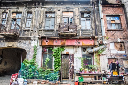 实拍哈尔滨老道外：颓败沉寂的老街区，曾是哈尔滨最繁华的地方