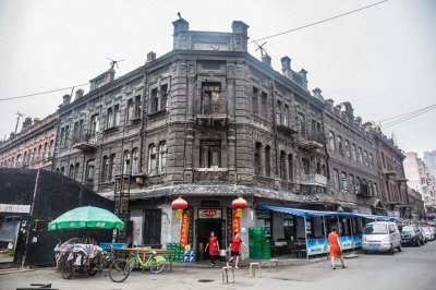 ​实拍哈尔滨老道外：颓败沉寂的老街区，曾是哈尔滨最繁华的地方